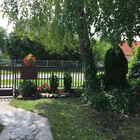 Rozsa Nyaralohaz Villa Balatonboglár Екстериор снимка