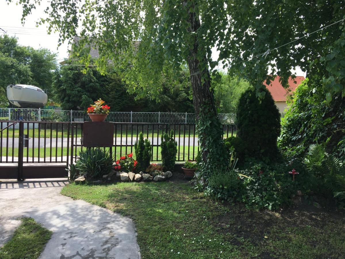 Rozsa Nyaralohaz Villa Balatonboglár Екстериор снимка