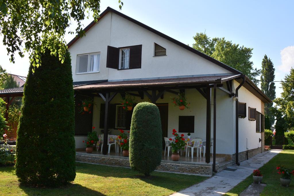 Rozsa Nyaralohaz Villa Balatonboglár Екстериор снимка
