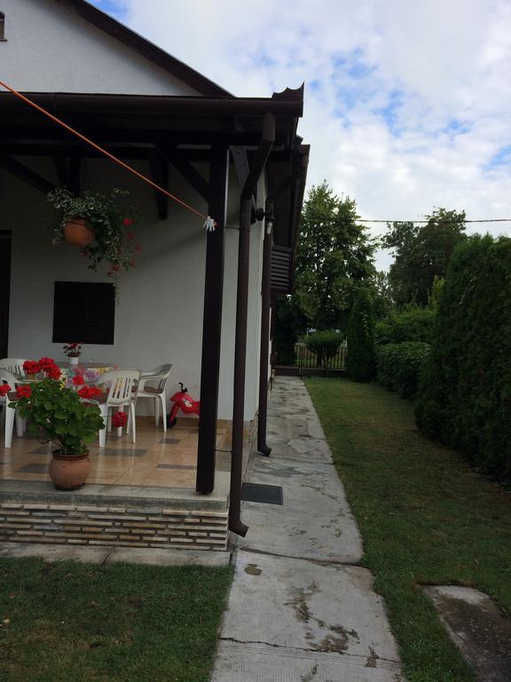 Rozsa Nyaralohaz Villa Balatonboglár Екстериор снимка